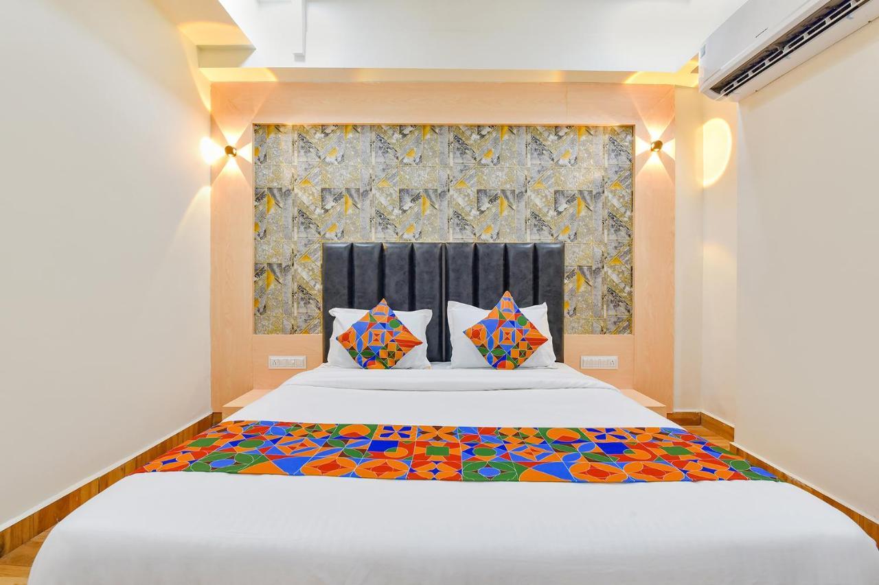 Fabhotel Symphony Grand 阿穆达巴 外观 照片